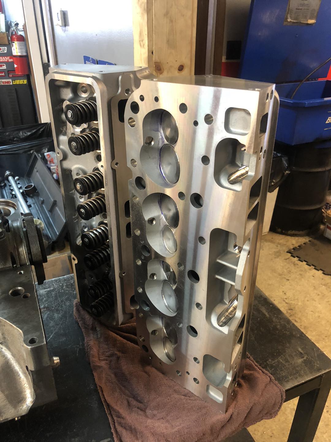 V8 Cylinder Head Rebuilding